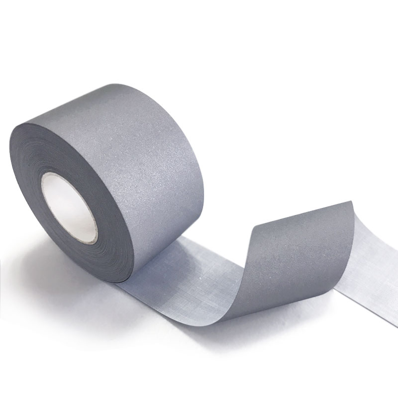 耐水洗、干洗亮银TC反光布 亮度＞420